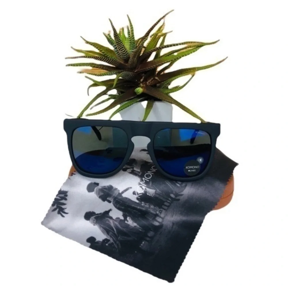 NEW KOMONO sunglasses Bennet Midnight Blue Rubber